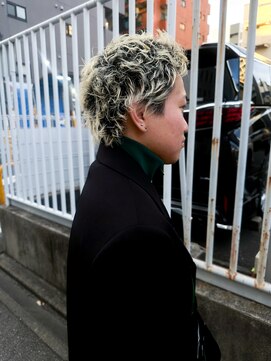 チーカ(chica) ハイトーンスパイキーショート