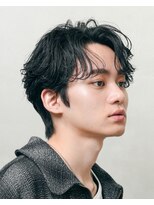 バイフィフス 原宿/表参道(by fifth)&nbsp;センターパートコンマヘアシャドウパーマニュアンスパーマメンズ