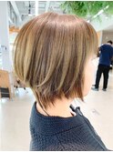ダブルカラーショートボブインナーカラーハイライトケアブリーチ