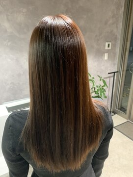 ロイ 梅田(Roy) ピンクブラウン/艶カラー/ブラウン/パーソナルカラー