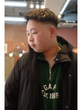 エディ(Edy) メンズスパイキーショート刈り上げスキンフェードブラウンカラー