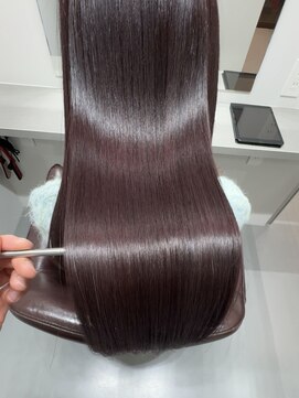 ライア 下北沢(laia) ピンク系の色は元々の髪の毛の状態でどこまで行けるか変わります
