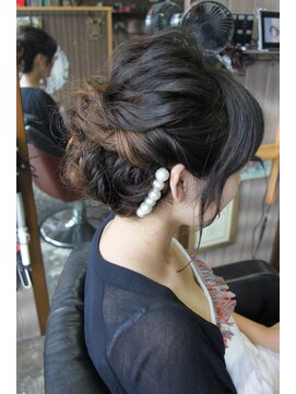 オーバーキャプテンネイキッド(OVER CAPTAIN NAKED) 【人気ヘアアレンジ】決めすぎないパーティーヘアアレンジ☆