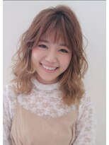 ヨロ(YoLo.) 大人かわいいレイヤーパーマスタイル 担当 山下