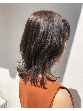 フロート 小阪店(float) グレージュ_外ハネボブ,アッシュブラウン,ネオウルフ