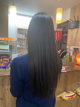 クネア(kunea) さら艶ストレート/暗髪