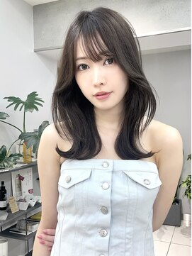 ヴェイン 渋谷(vain) くびレイヤーエモージュ小顔似合わせカット斜めバング渋谷