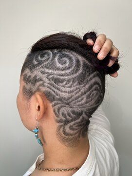 デザイニングヘアードゥ(designing hair Deux) バリアート