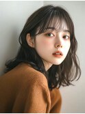 ダークカラー　波巻きヘア　20代30代　グレージュ　ミディアム