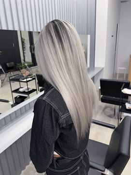 キオクエコ(KIOX eko) ホワイトシルバーシャドールーツ