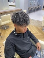 ホワイトメッシュツイストスパイラル刈り上げ