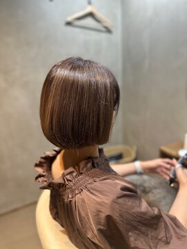 シンプルだからこそ質感で差がつく。美髪カラーエステプレミアム