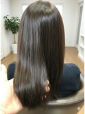 ツヤ感上品ストレート暗髪