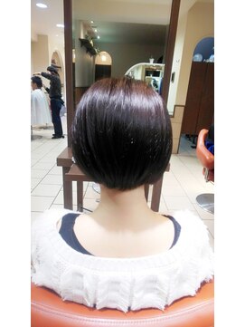 ネオリーブチノ 登戸店(Neolive cino) neolive cino 大人前下がりショートボブ☆