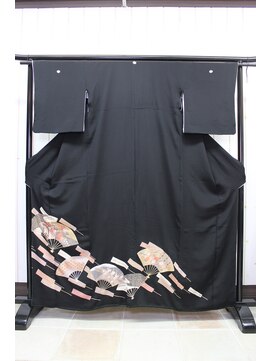 ルナクレセント (Luna crescent) 留袖MT-７　￥11000～(着付料込み)