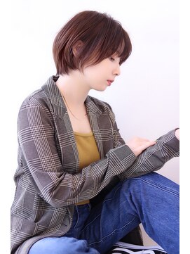 オーロ 宝塚店(ORO) ペールベージュ小顔ショート