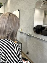 エン(en)&nbsp;ハイトーン×シルバーベージュ