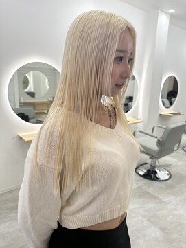 シラフ(SHIRAF) ホワイトブロンド