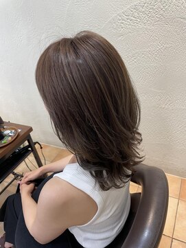 アルーチェ(Arluce) 涼し気レイヤースタイル