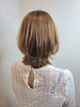 アレクサンドル オブ カラーズ トヤマ(ALEXANDRE OF COLORS TOYAMA) 『中山雄太』ハンドブローでもまとまるレイヤーボブ