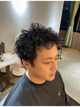 ビハインドザカーテン(BEHIND THE CURTAIN) スパイキーショート×パーマスタイル