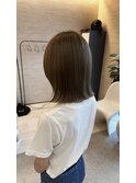 切りっぱなしボブ×ミルクティーグレージュ