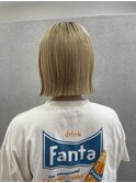 切りっぱなしボブ×ブロンド
