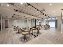アース センター南店(HAIR&MAKE EARTH)
