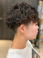 ヘアークリアー 春日部&nbsp;おしゃれな大人のパーマスタイル ツーブロックマッシュ