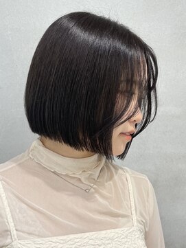 ニトバイアンキシム(nit by ahnkism) ボブミルクティーベージュブリーチダブルカラー堀江