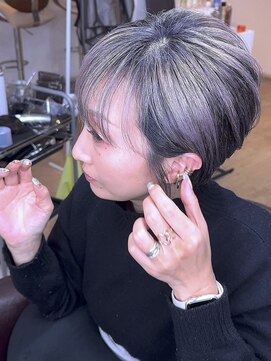 ブレイズヘアー(BLAZEhair) 【透明感＋】脱白髪染めホワイトシャドールーツ×ブリーチ４回