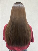 ハイパー(HYPER)&nbsp;髪にツヤがあるだけで、大人の印象は変わる【酸性ストレート】