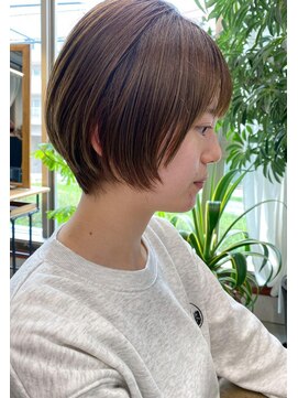 ナル(nalu.) ショート/ショートボブ/グラボブ /透明感カラー