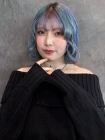 ザ ドッツ(THE DOTS)&nbsp;ブルーグリーン ハイトーンカラー ウェーブヘア ショート