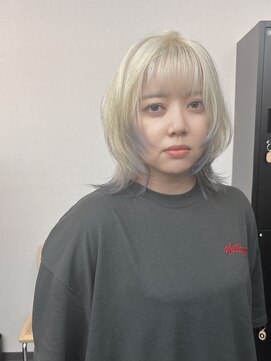 ウルフカット/エンドカラー/裾カラー/ホワイトブロンド