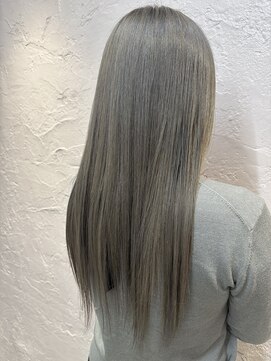 グレージュカラー【西武新宿駅】【駅近徒歩1分】