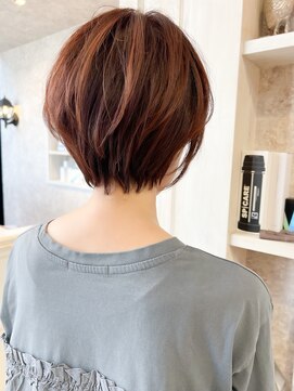 キャアリー(Caary) 福山市美容室Caary春ヘアボブふわっと丸みショートボブ
