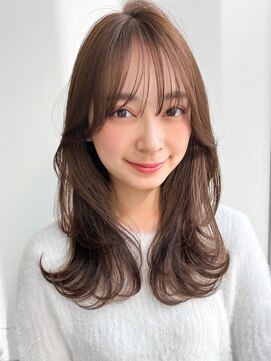 アグノス 青山(Agnos) ダークブルー前髪くせ毛風カールシースルーバング小顔カット