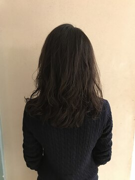 ロンド 銀座(Lond) 低温デジタルパーマ 担当 伊原