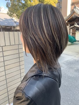 ハブ(hub) コントラストハイライト