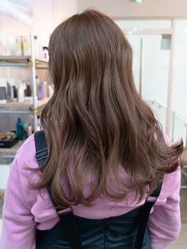 フィッツコア(FITS CORE) ブリーチベースを活かしたグレージュ