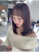 ぱっつん前髪 ミディアムレイヤー ワンカールストレート 顔周り