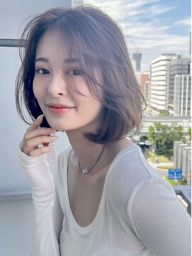 イヴォークトーキョーオーサカ(EVOKE TOKYO osaka) レイヤーボブ ショート 似合わせカット ベージュカラー