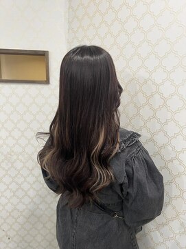 ブランシスヘアー(Bulansis Hair) チラ見えピアスカラーロング