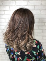 エル(L by truecreation)&nbsp;ブリーチ/春日部/ダブルカラー/学割U24/顔周り/ハイトーン/韓国