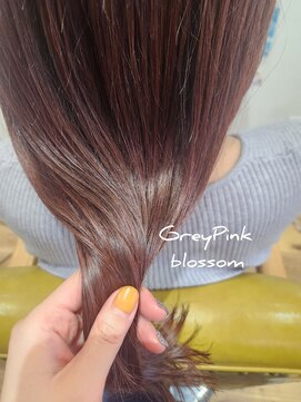 ヘアーリビングリコ 新潟笹口店(hair living Liko) イルミナカラーで作るまろやか赤味カラー　グレーピンク