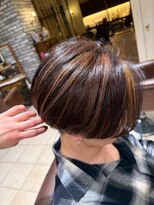 エール 生駒(aile Total Beauty Salon)&nbsp;丸みショートボブ×ハイライト