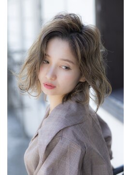 ミエル ヘア 新宿(miel hair) ～3Dハイライト外国人風センターパートロブ～