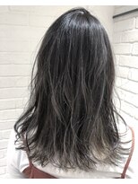 エイト 福岡天神店(EIGHT fukuoka)&nbsp;【EIGHT福岡】nabe_外国人風バレイヤージュSILVER　ASH☆☆