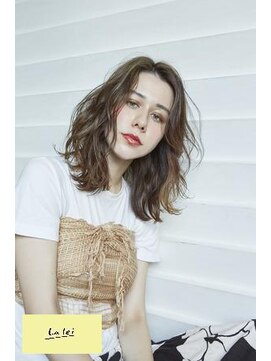 ラレイ(Lalei) 表参道駅/青山 大人かわいいくびれミディ 辻幸奈